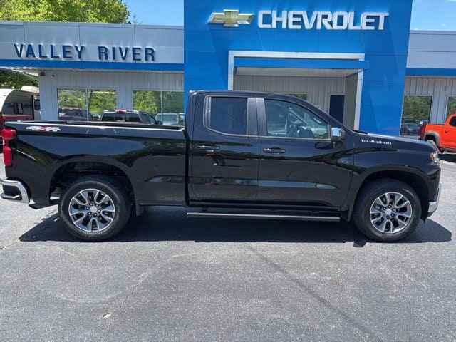 Used 2022 Chevrolet Silverado 1500 Limited LT with VIN 1GCRYJEK2NZ218668 for sale in Murphy, NC