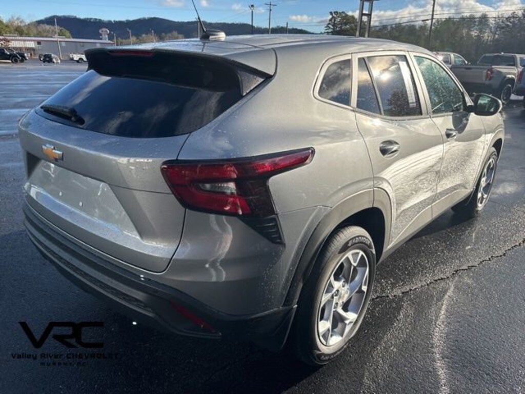 New 2026 Chevrolet Trax LS SUV