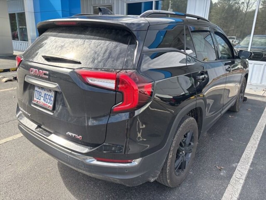 Used 2024 GMC Terrain AT4 SUV