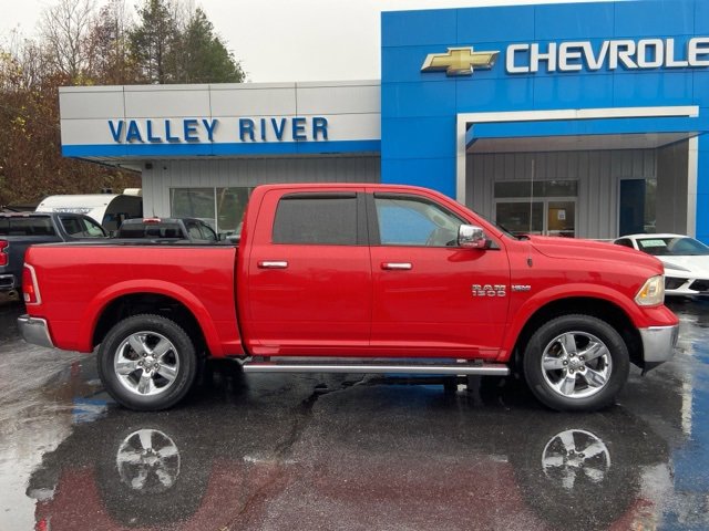 2017 Ram 1500 Laramie photo 2