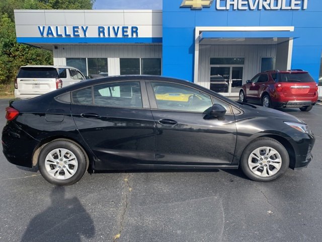 Used 2019 Chevrolet Cruze LS with VIN 1G1BC5SM2K7136288 for sale in Murphy, NC
