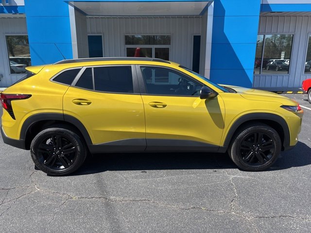 Used 2024 Chevrolet Trax Activ with VIN KL77LKE2XRC142411 for sale in Murphy, NC
