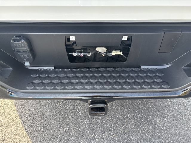 2024 Chevrolet Colorado ZR2 - Photo 7