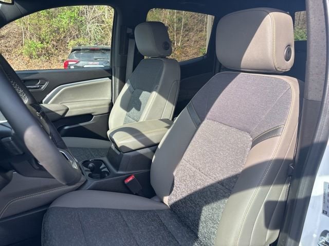 2024 Chevrolet Colorado ZR2 - Photo 22