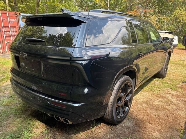 2024 Chevrolet Traverse RS photo 2