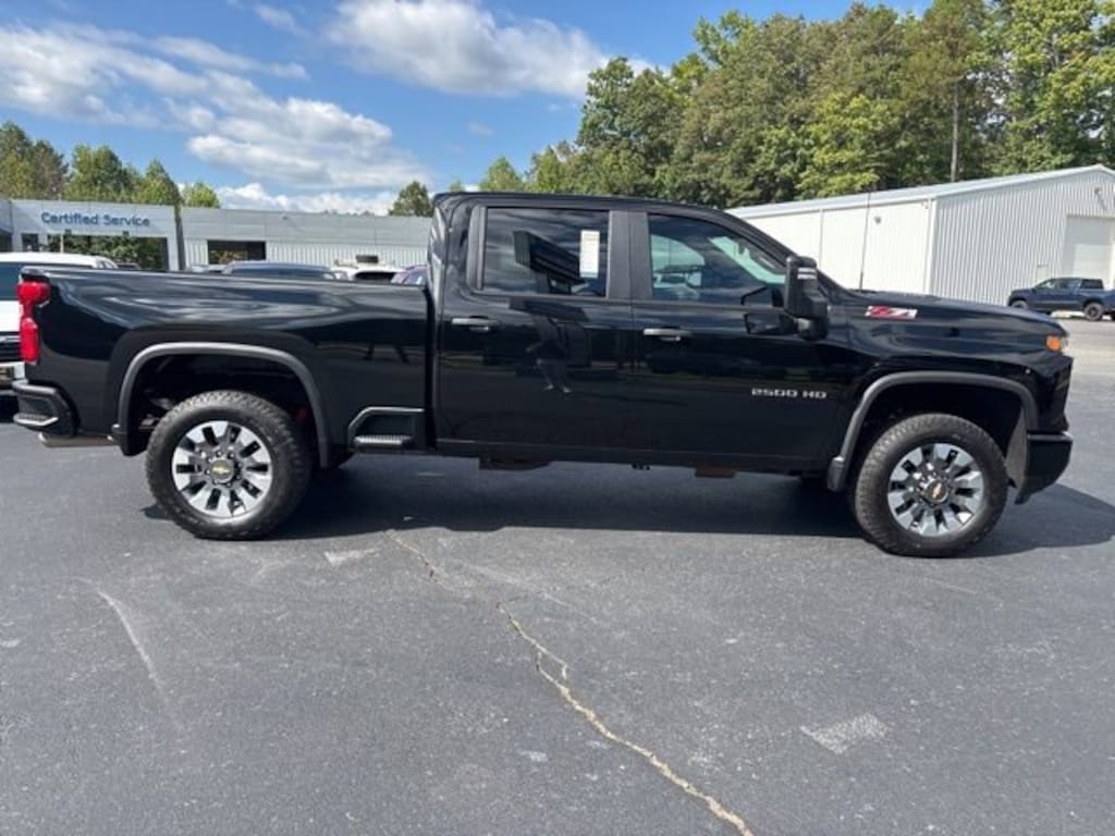 Used 2024 Chevrolet Silverado 2500 HD Custom Truck