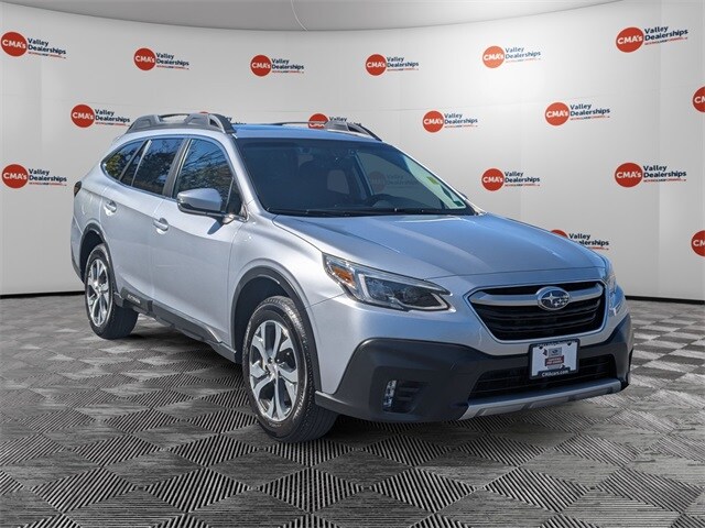 2022 Subaru Outback Limited XT photo 2
