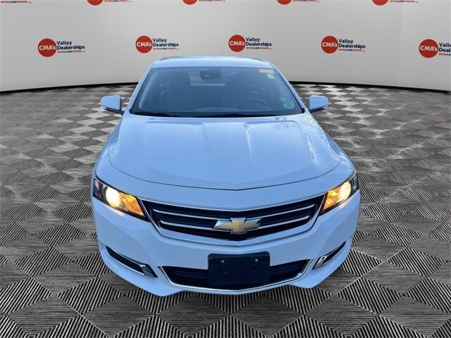 2017 Chevrolet Impala 1LT photo 2