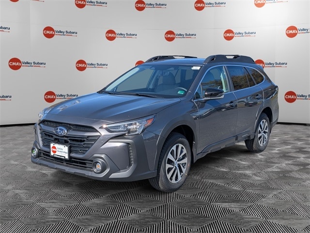 2025 Subaru Outback Premium's photo