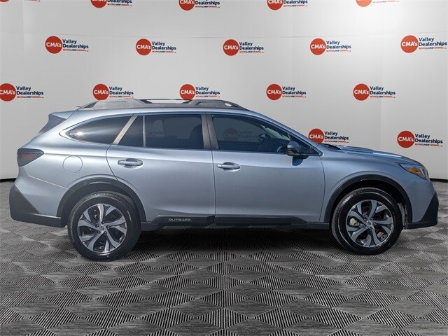 2022 Subaru Outback Limited XT photo 3