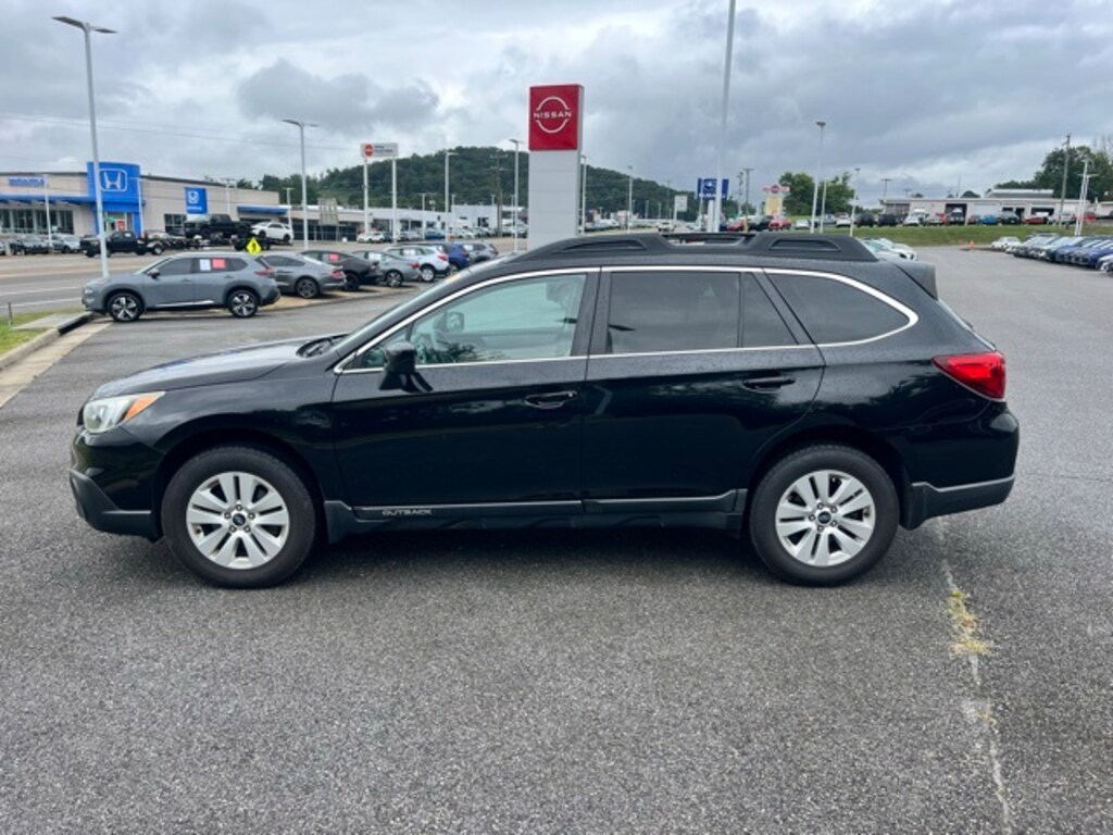 Used 2015 Subaru Outback 2.5i Premium w/ Moonroof/Power Rear Gate SUV