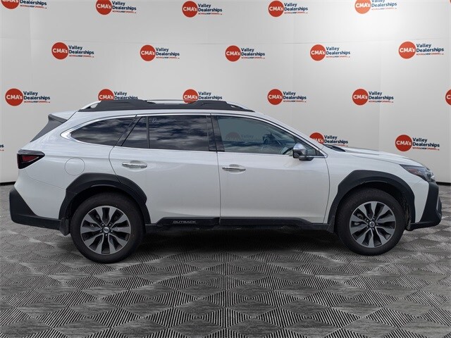 2025 Subaru Outback Touring XT photo 3