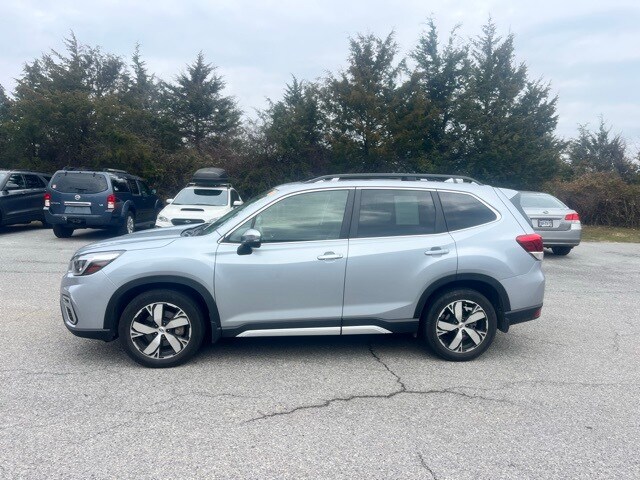 2020 Subaru Forester Touring photo 4