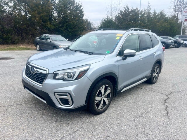 2020 Subaru Forester Touring photo 3