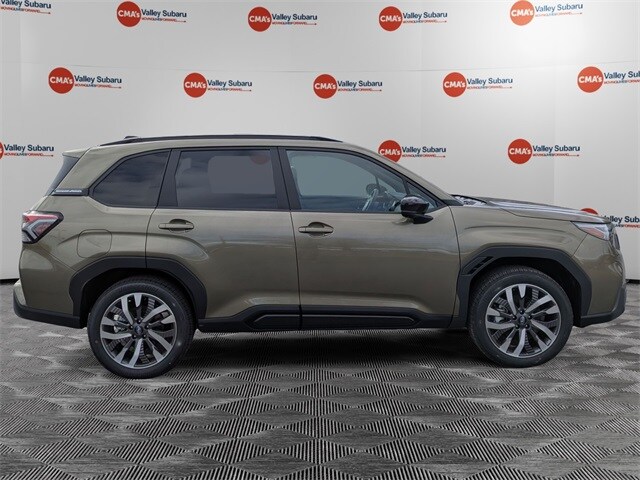 2026 Subaru Forester Touring photo 4