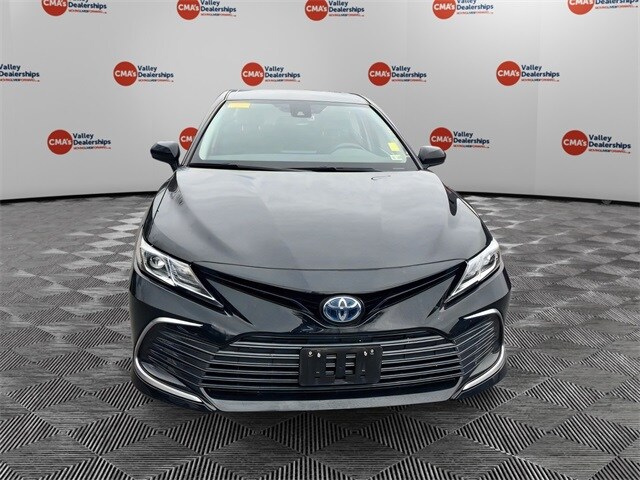 2021 Toyota Camry Hybrid LE photo 2