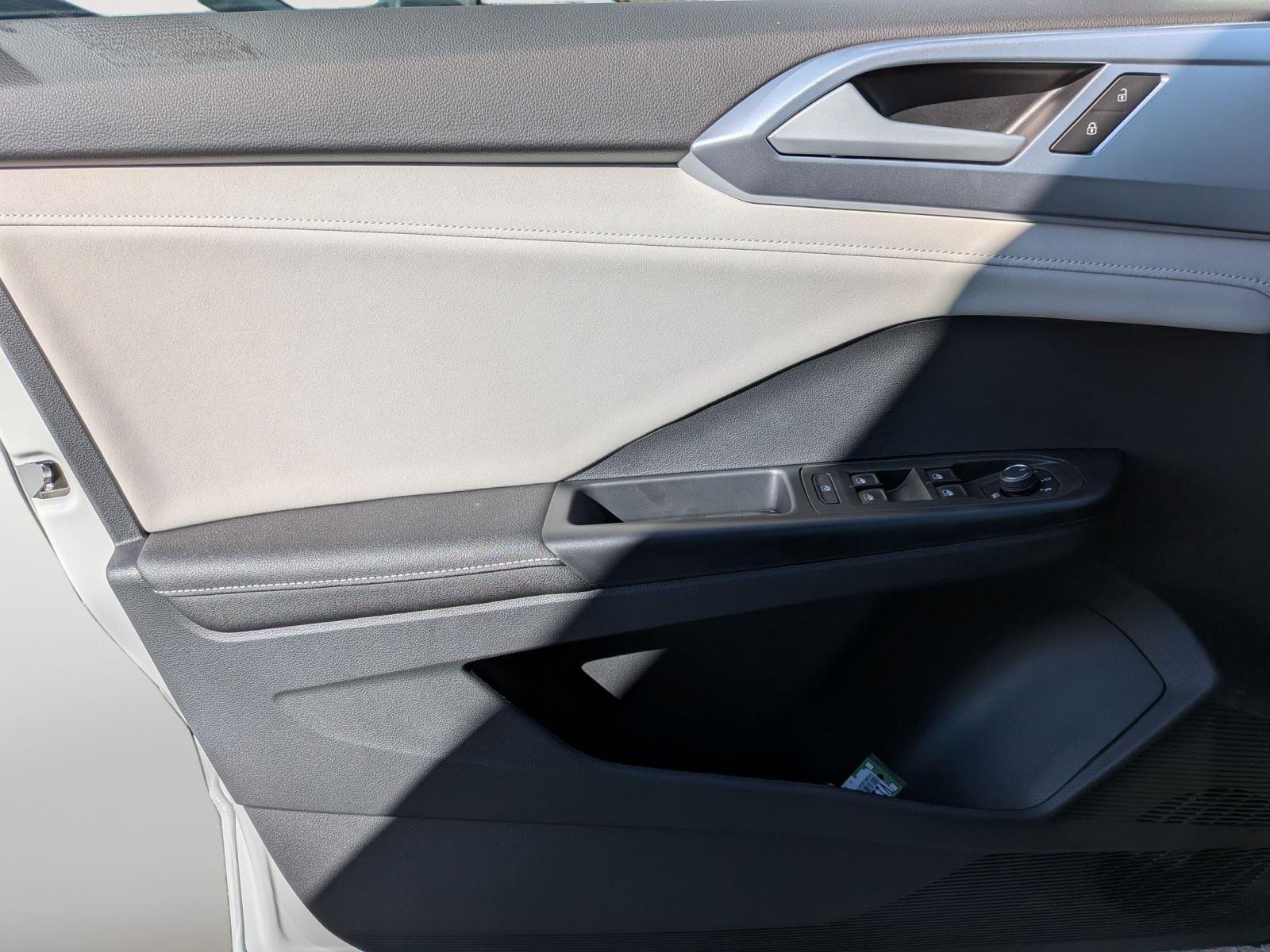 2026 Volkswagen Taos SE - Photo 23