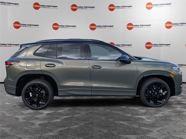 2026 Volkswagen Tiguan SE R-Line Black photo 2