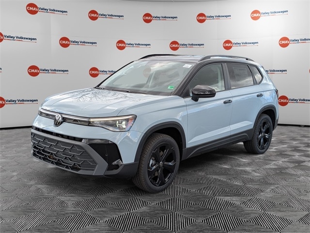 2026 Volkswagen Taos SE Black's photo