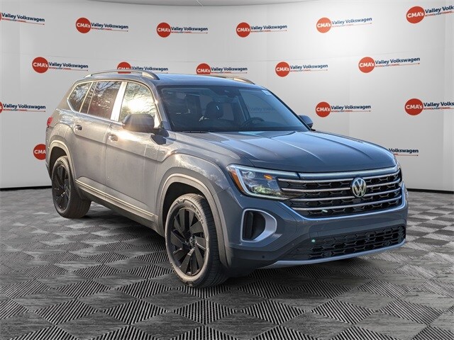 2026 Volkswagen Atlas SE Technology photo 2