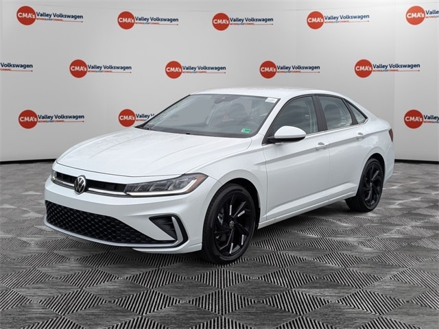 2025 Volkswagen Jetta SE's photo
