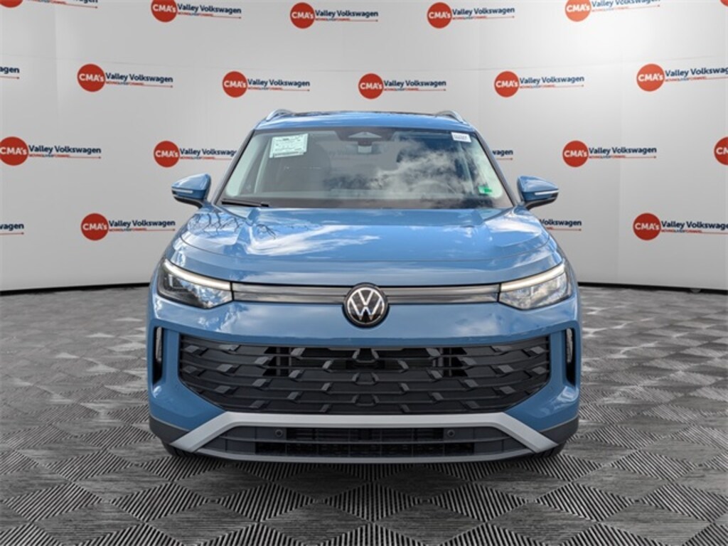 New 2026 Volkswagen Tiguan 2.0T SE SUV