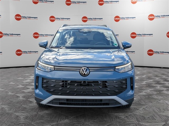 2026 Volkswagen Tiguan SE photo 2