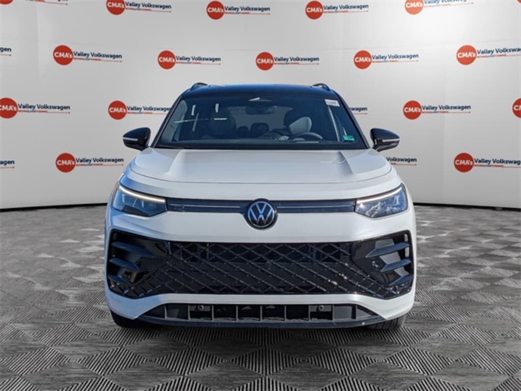 New 2026 Volkswagen Tiguan 2.0T SE R-Line Black SUV