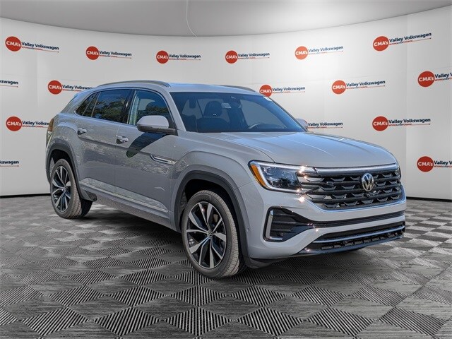 2026 Volkswagen Atlas Cross Sport SEL Premium R-Line photo 3