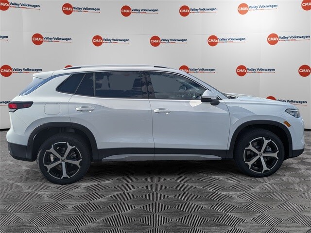 2026 Volkswagen Tiguan SE photo 4