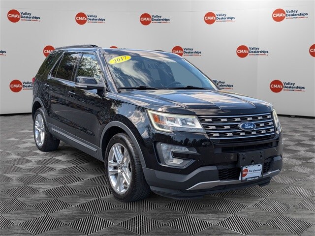 2017 Ford Explorer XLT photo 2