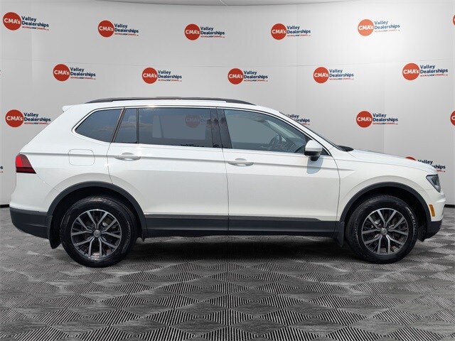 2020 Volkswagen Tiguan SE photo 2