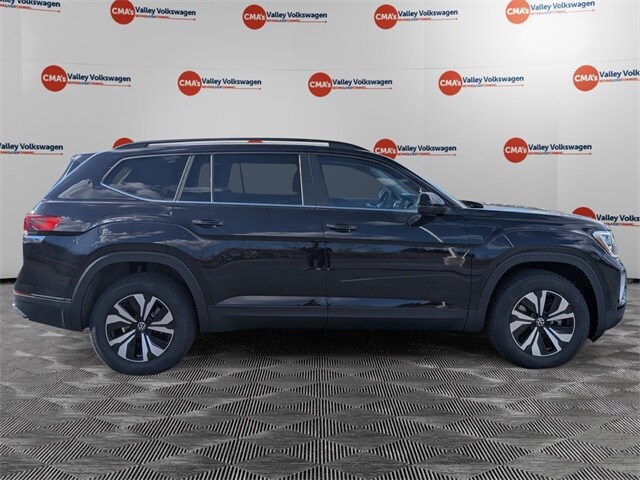 2026 Volkswagen Atlas SE photo 3