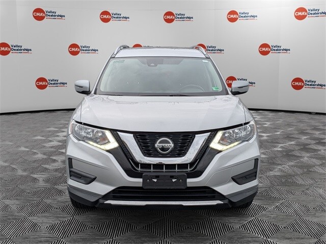 2019 Nissan Rogue SV photo 2