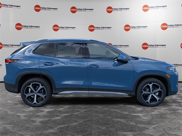 2026 Volkswagen Tiguan SE photo 4