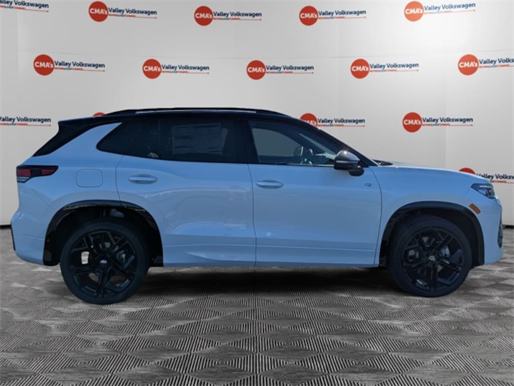 New 2026 Volkswagen Tiguan 2.0T SE R-Line Black SUV