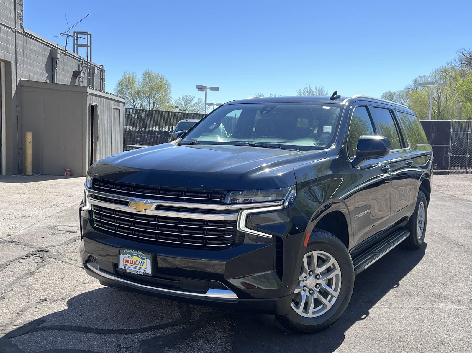 Used 2022 Chevrolet Suburban LT with VIN 1GNSKCKD3NR191881 for sale in Colorado Springs, CO