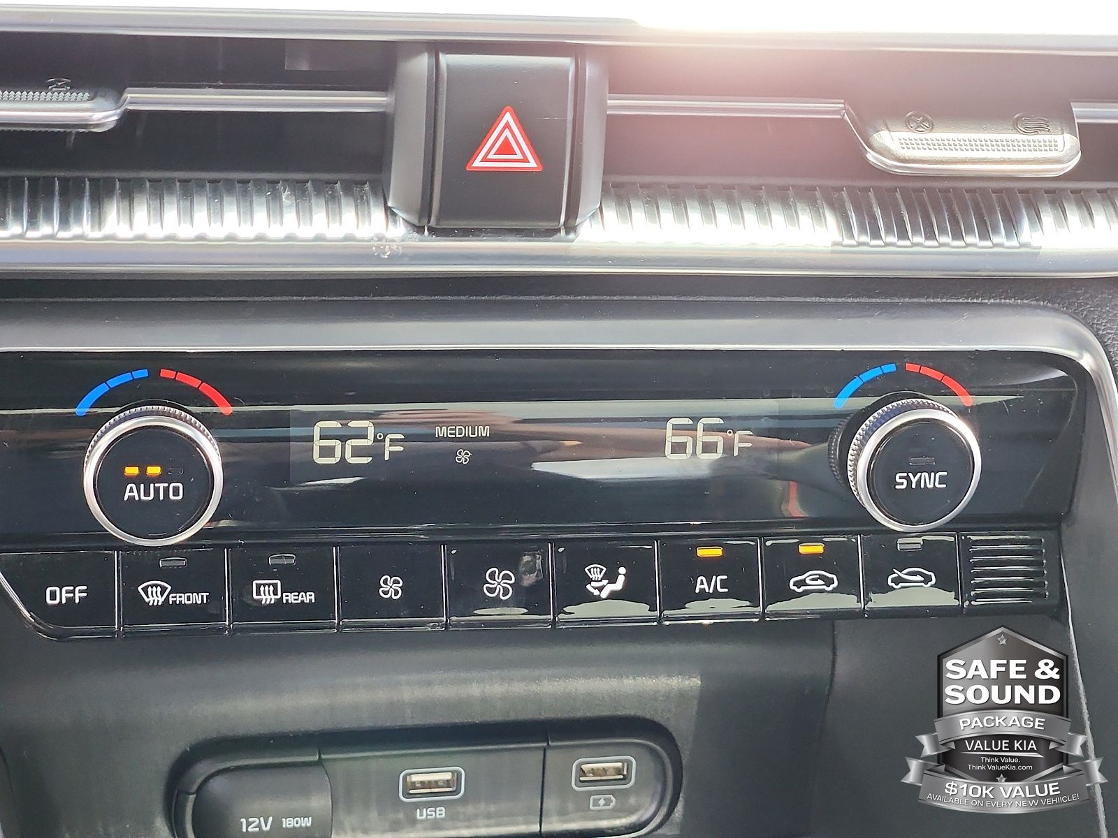 2023 Kia K5 GT - Photo 17