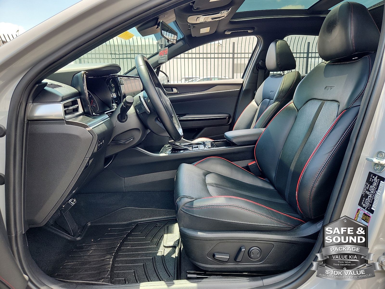 2023 Kia K5 GT - Photo 14