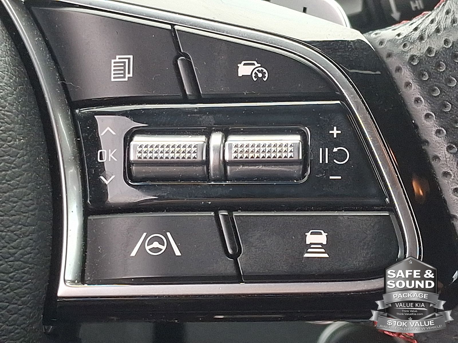 2024 Kia Forte GT - Photo 22