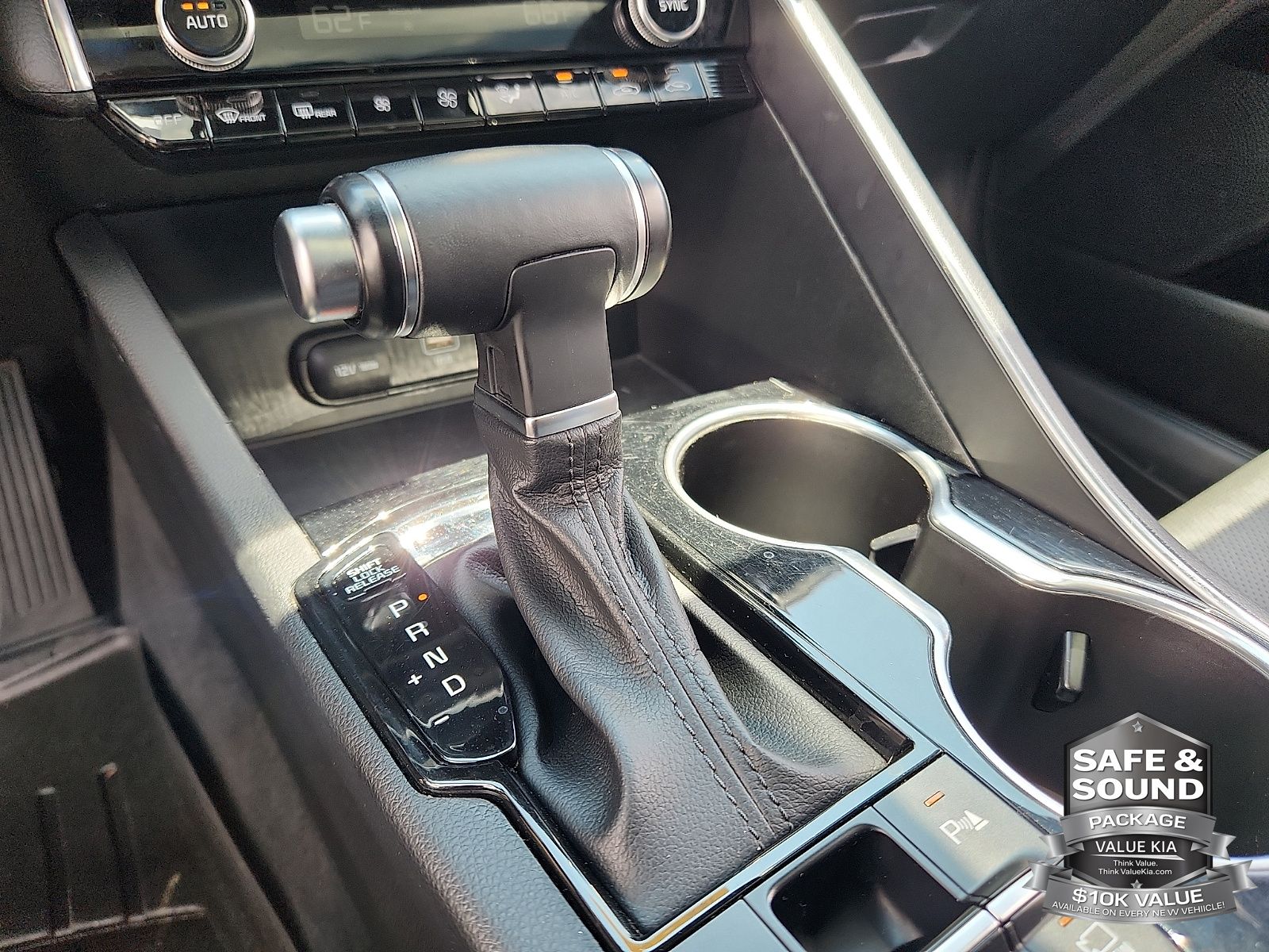 2023 Kia K5 GT - Photo 16