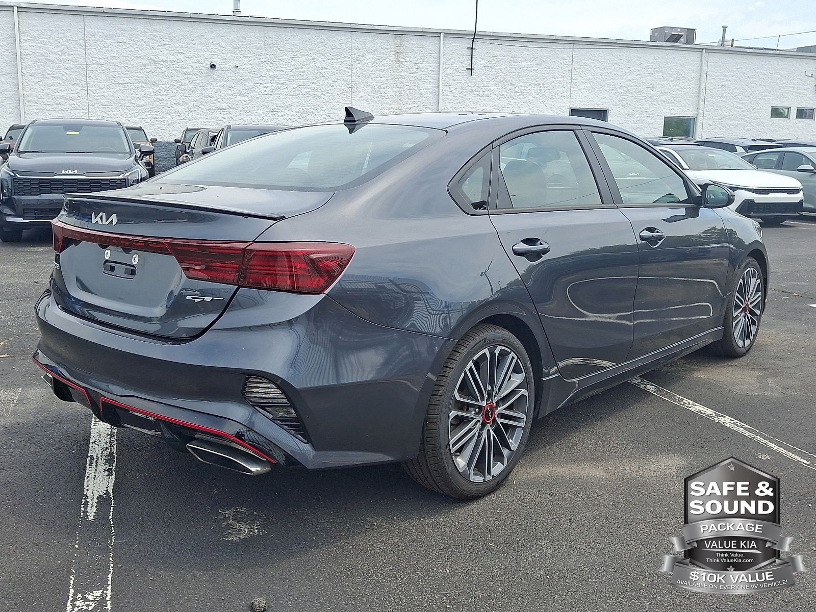 2024 Kia Forte GT - Photo 6