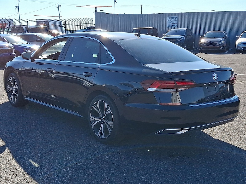 Used 2021 Volkswagen Passat 2.0T SE Sedan