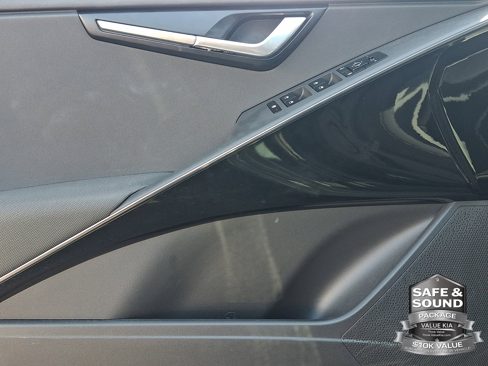2023 Kia Niro EX - Photo 14