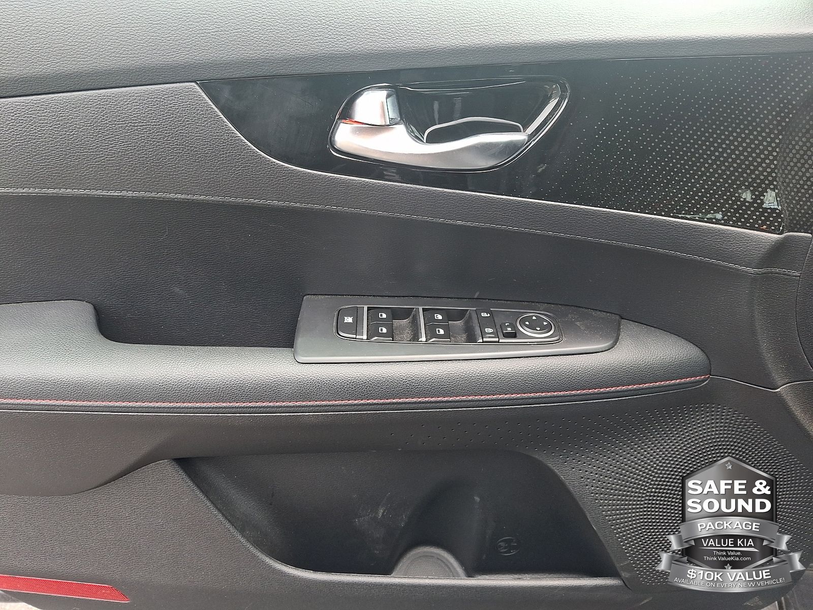 2024 Kia Forte GT - Photo 13