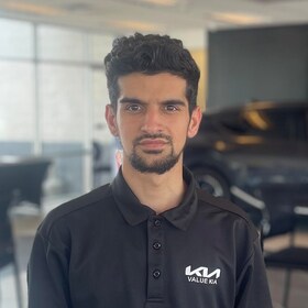 Staff member MuJeeb Khan from ID_3ec2e7