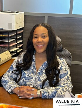 Staff member Shondera Baker from ID_562a80