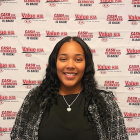 Staff member Shondera Baker from ID_f5bd95