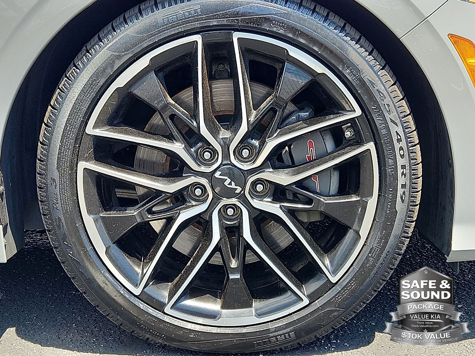 2023 Kia K5 GT - Photo 8