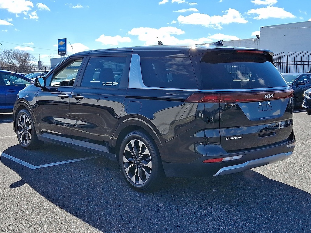 Certified 2024 Kia Carnival EX Minivan/Van